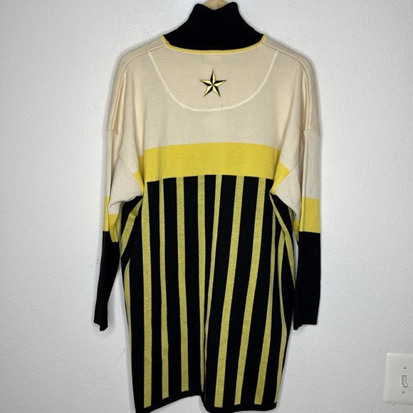 Mondi NWT new wool XL (42) turtleneck vintage sweater side slits for great fit - Picture 2 of 5